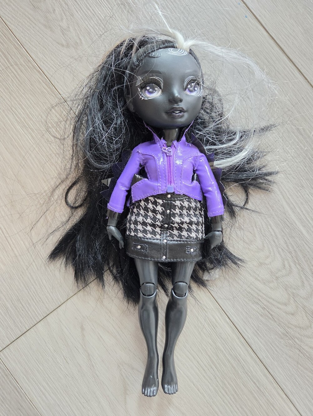 Rainbow High Shadow High Series 1 Shanelle Onyx Doll *Mixed Clothing